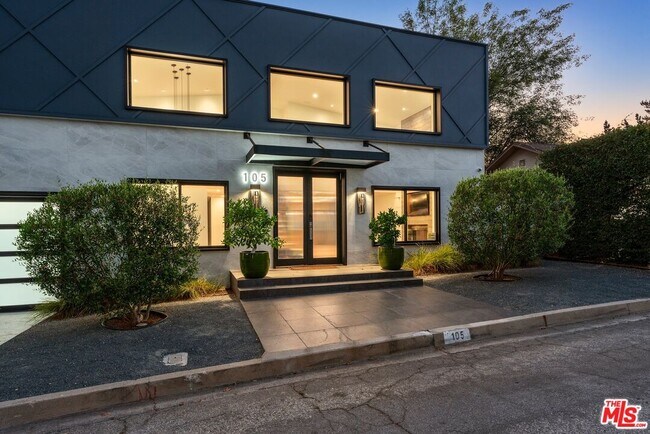 Building Photo - 105 Sequoia Dr