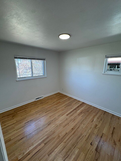 Building Photo - 1540 S Bellaire St