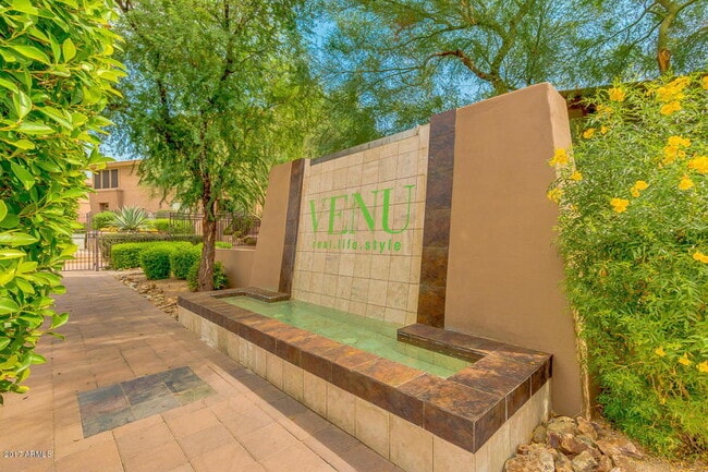 Building Photo - "Spacious 2-Bed, 2-Bath Condo Retreat in Scottsdale's Prime Location - 1,146 Sq Ft of Comfort!"