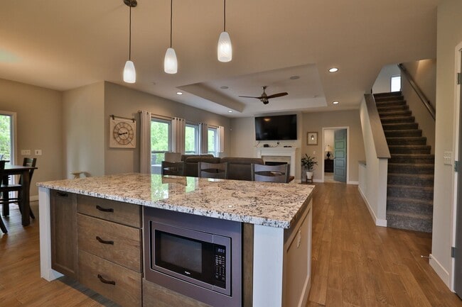 Building Photo - Gorgeous 3 Bedroom Home in Edwardsville