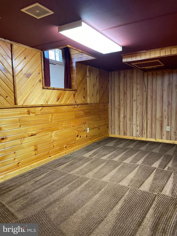 Building Photo - 573 Fairfax Pike