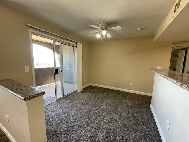 Building Photo - Gorgeous 2nd Floor Unit-Available SOON!