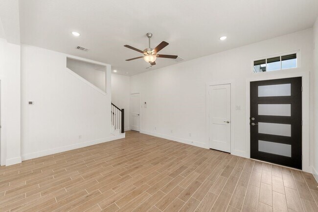 Building Photo - 12762 Grayson County Dr