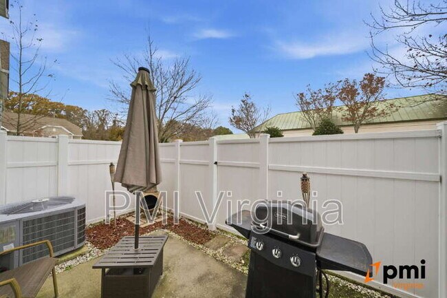 Building Photo - 4304 Cattail Ln