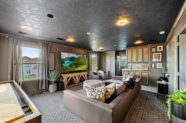 Building Photo - 12345 White Oak Point