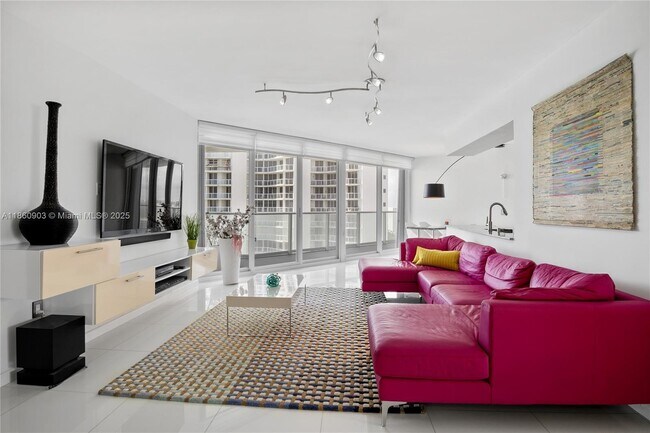 Building Photo - 16445 Collins Ave