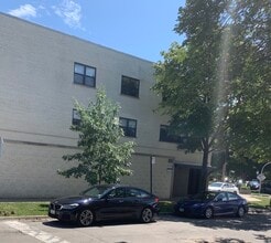 Building Photo - 5757 N Francisco Ave