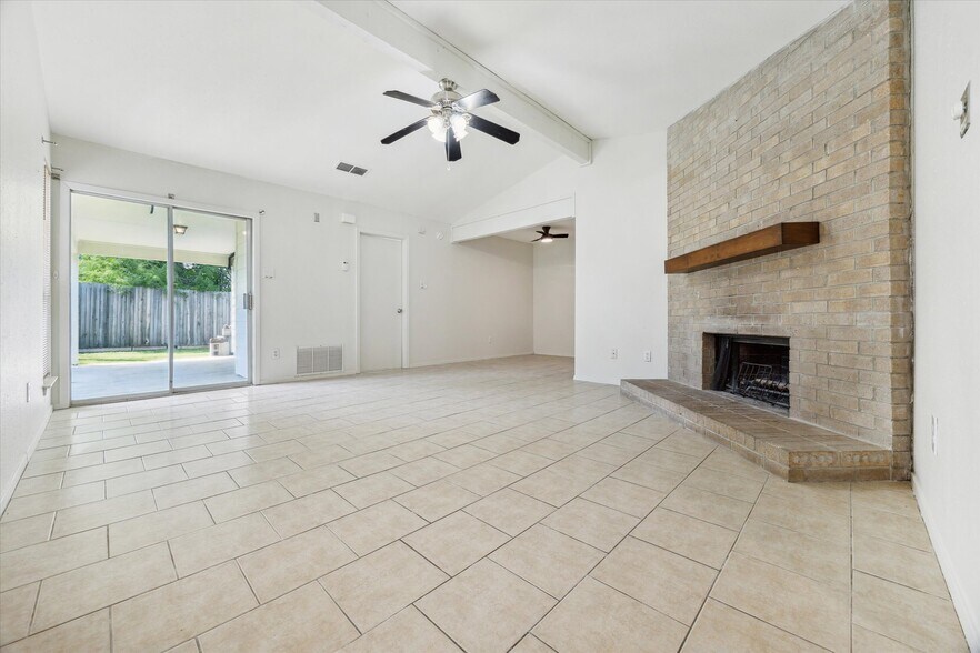 family room from the front door - 2007 Old W Pl