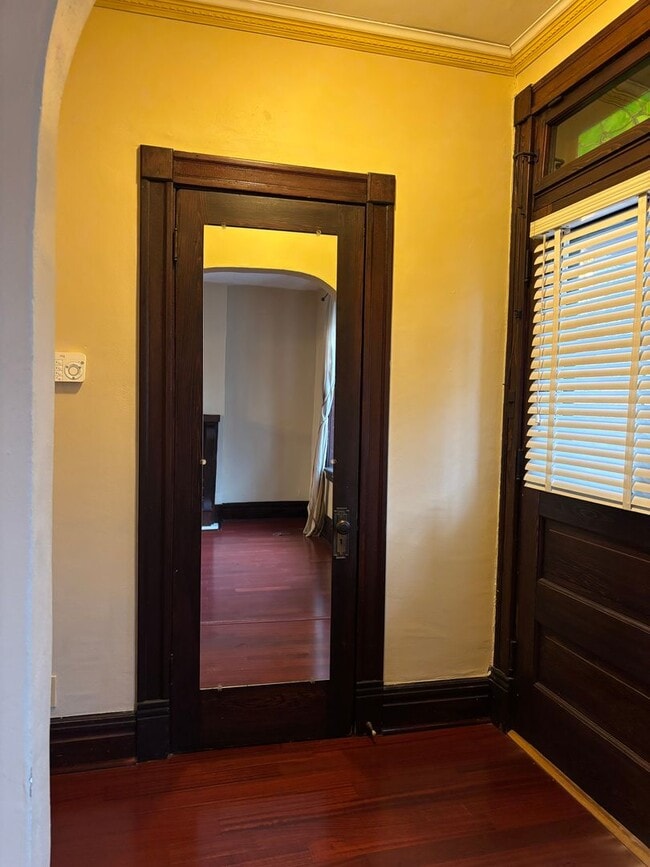 Building Photo - Completedly Remodeled 2+ Bedroom Home