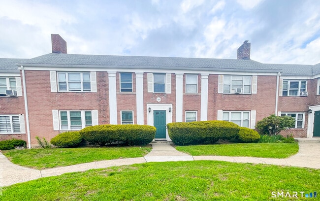 Building Photo - 34 Standish Rd