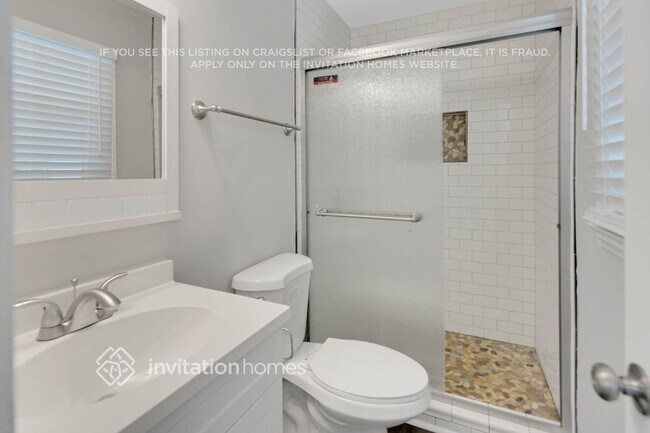 Building Photo - 7112 David Ave