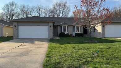 Building Photo - Beautiful Condo Near Park and Bike Trail!