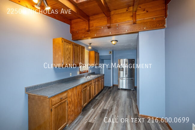 Building Photo - 22500 Nicholas Ave