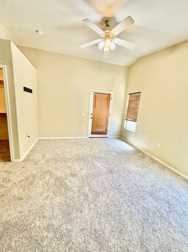 Building Photo - 4413 Redwood St