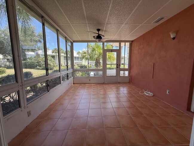 Building Photo - 437 Wexford Cir