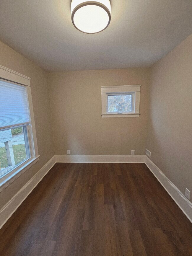 Building Photo - 9715 Clifton Blvd