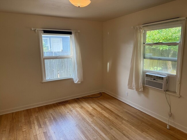 Building Photo - Available Now! 3 Bedroom Home Near OSU – $2,295/month