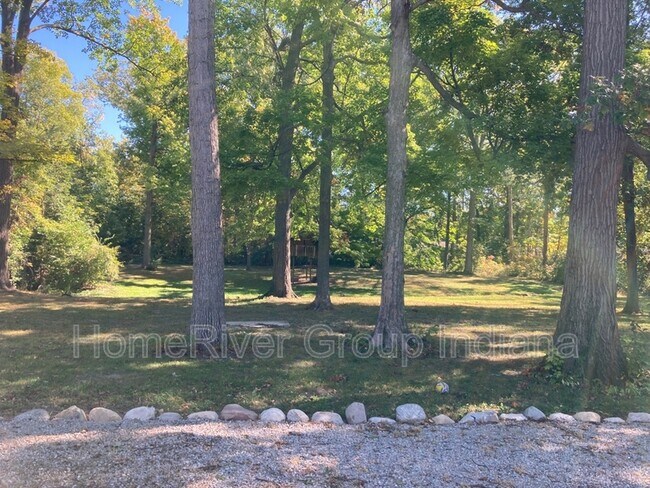 Building Photo - 1703 Getz Rd
