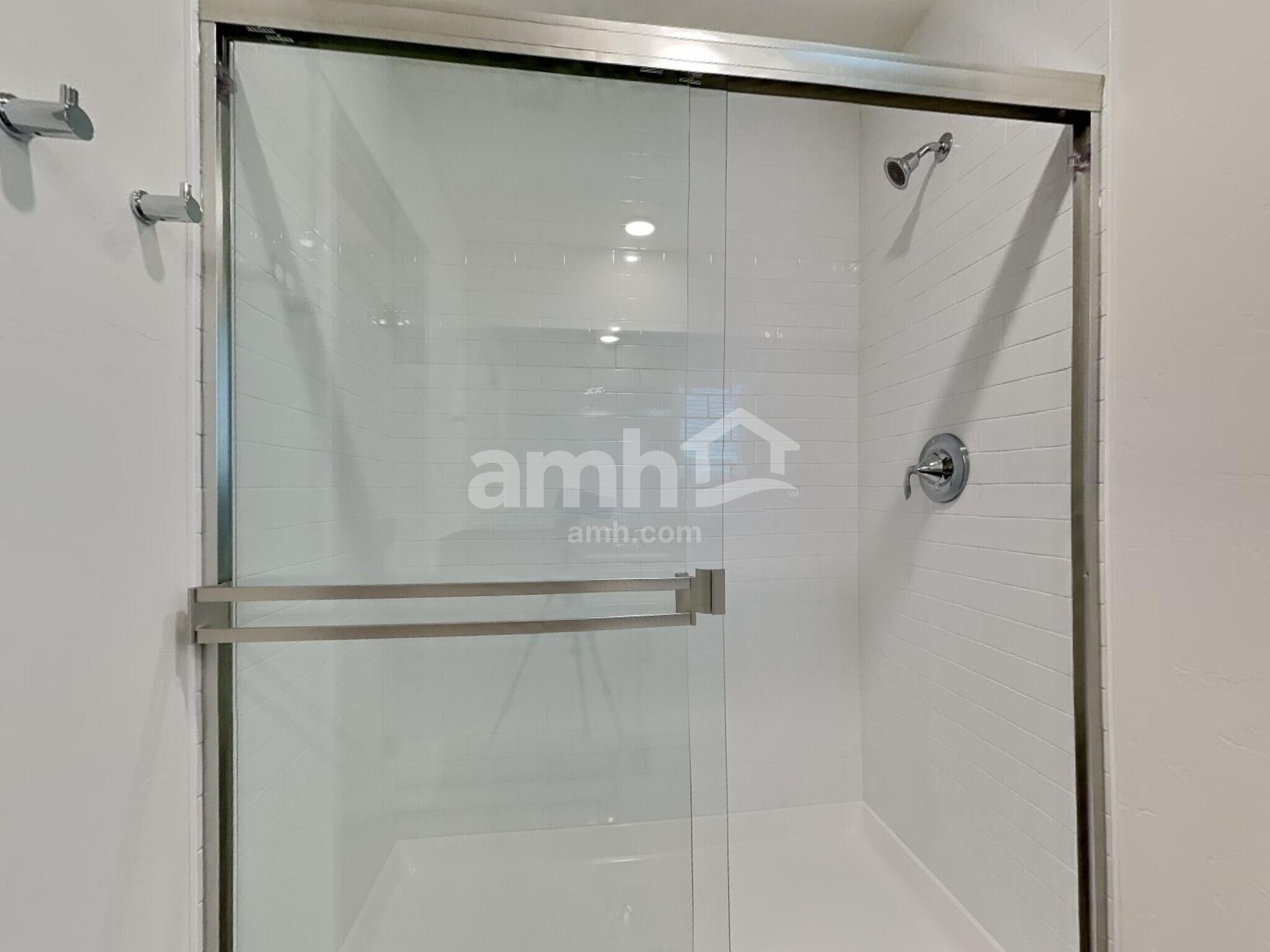 Building Photo - 10024 W Raleigh St