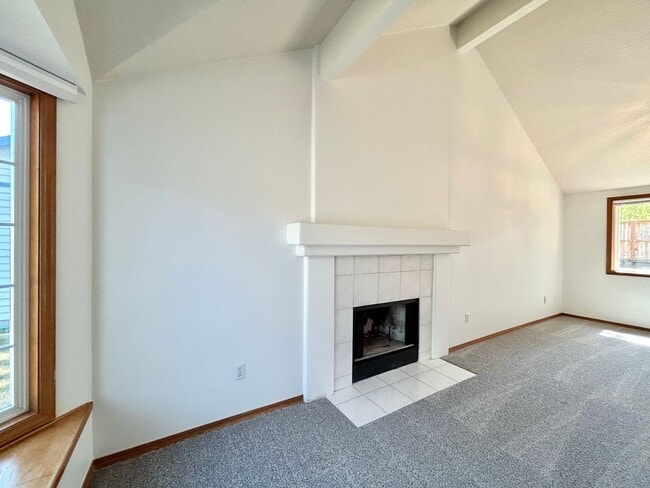 Building Photo - 15612 SW Wintergreen St