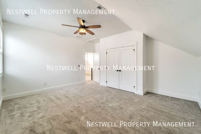 Building Photo - 10907 Paddle Board Way