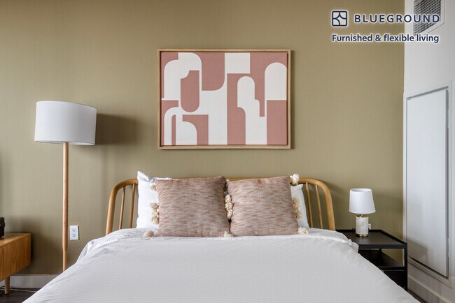 Building Photo - 1210 S Indiana Ave