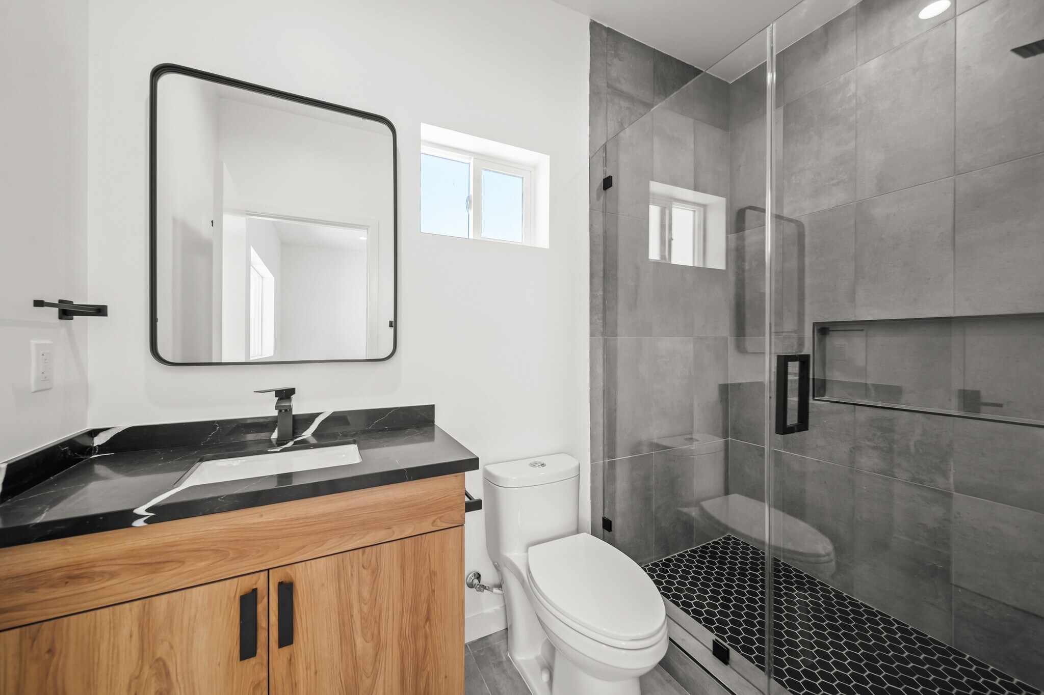 Building Photo - 6049 Craner Ave