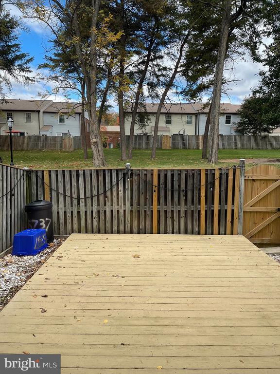 Building Photo - 5737 Independence Cir
