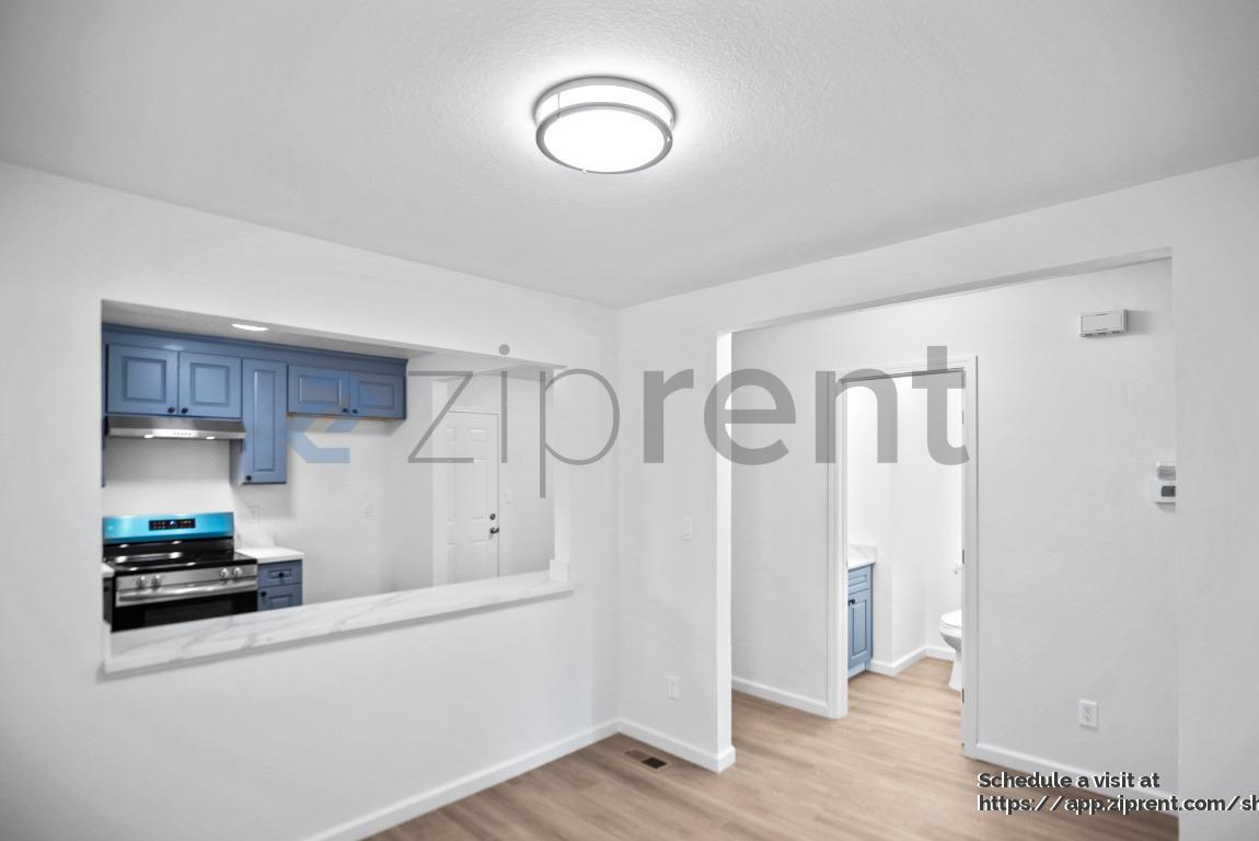 Building Photo - 29215 Dixon St