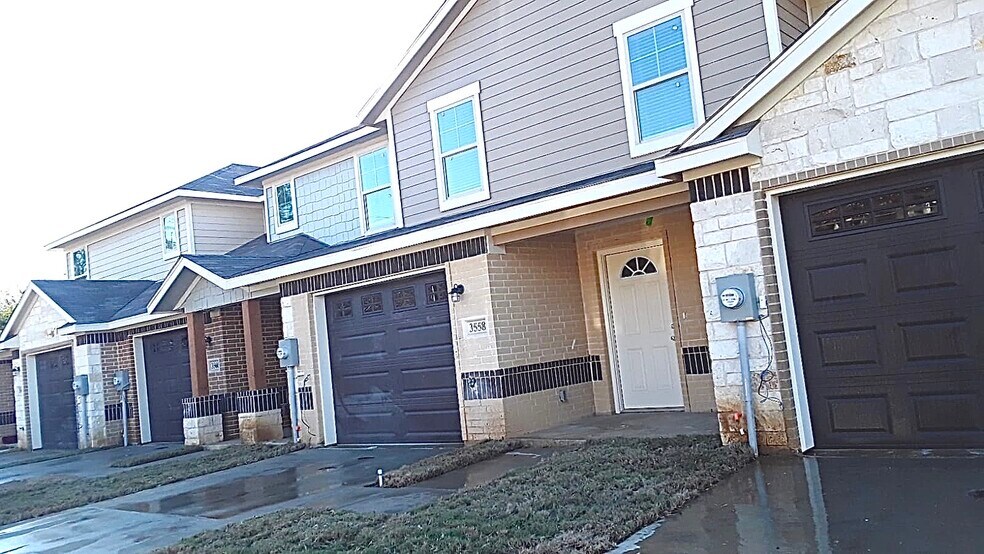 Primary Photo - 3542 Milan St