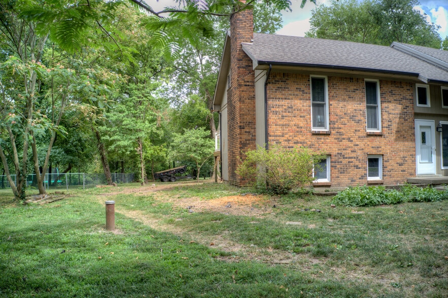 Building Photo - 202 Split Rail Dr