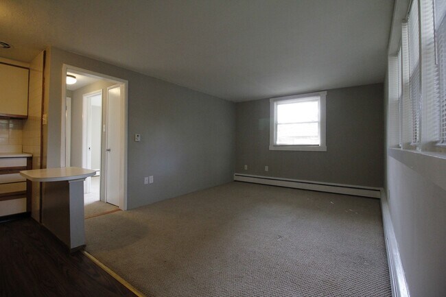 Building Photo - 1 Bedroom | 1 Bath - Audubon, NJ