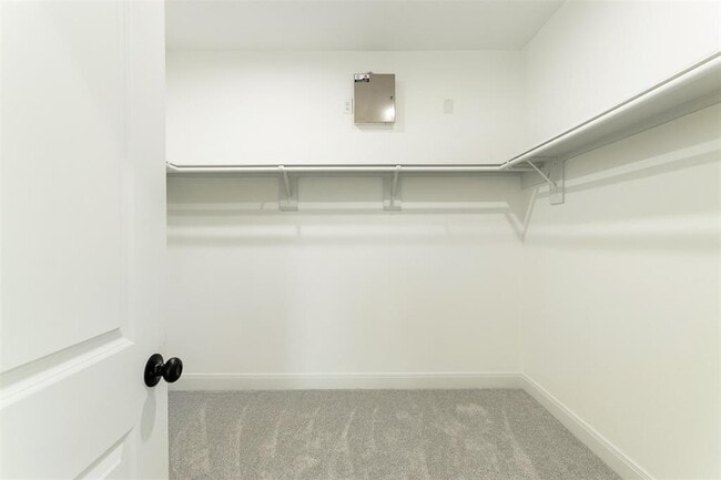 Building Photo - 4006 Bennington St