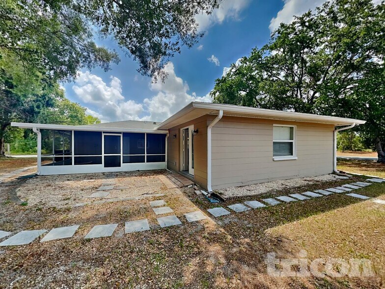 Building Photo - 508 Cedar Grove Dr