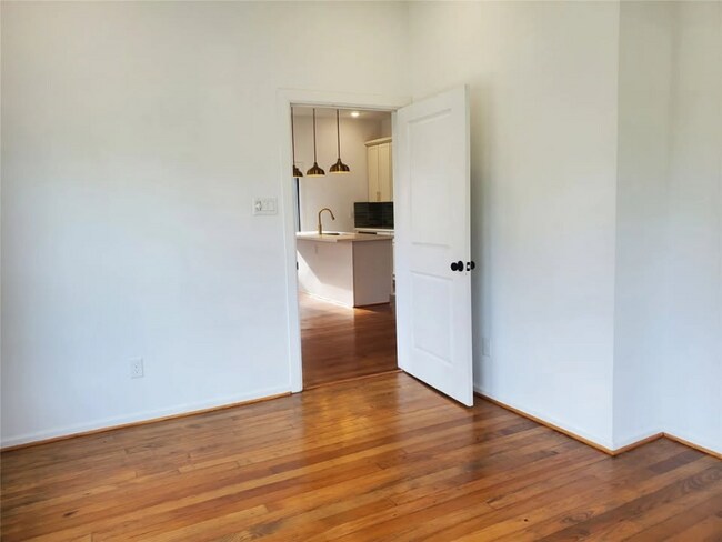 Building Photo - 808 Oakhurst St