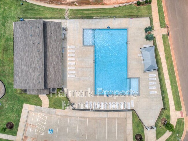 Building Photo - 4905 Misty Wood Ln