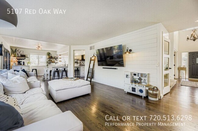 Building Photo - 5107 Red Oak Way