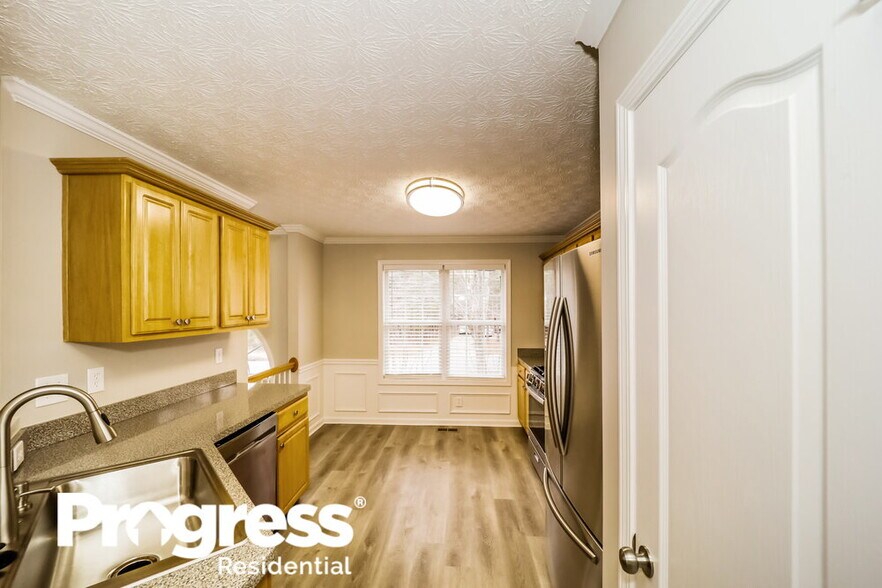 Building Photo - 2682 Owens Dr