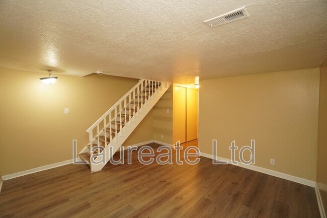 Building Photo - 13928 E Utah Cir