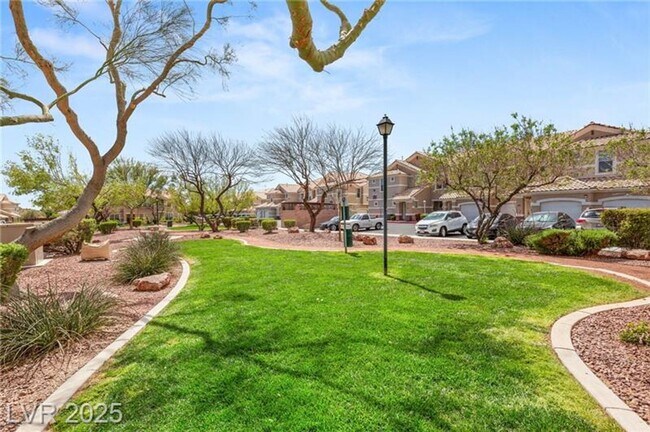 Building Photo - 5855 Valley Dr