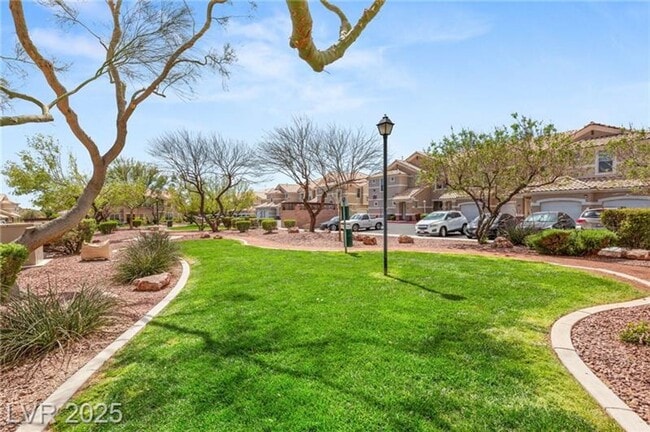 Building Photo - Spacious Two-Bedroom Condo with Resort-Sty...