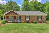 Building Photo - 474 Robin Ln