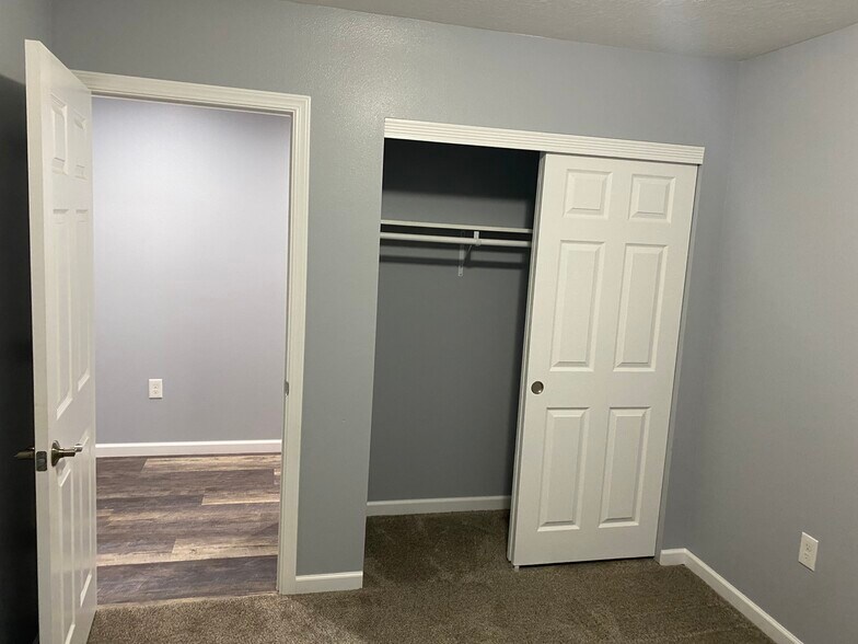 Regular bedroom closet - 2209 Jefferson Ct SE