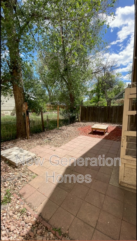 Building Photo - 412 E St Vrain St