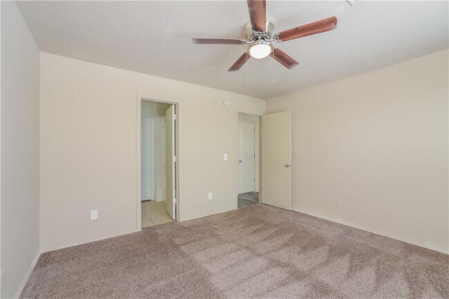 Building Photo - 15400 Lilly Garden Ln