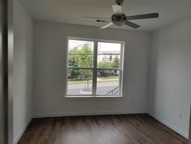 Building Photo - 4801 Springdale Rd