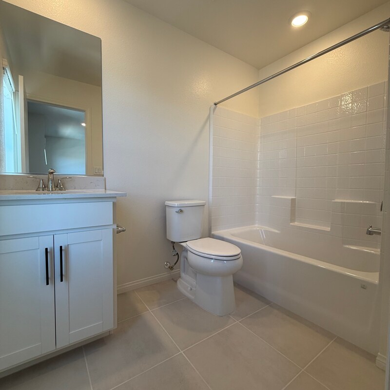 Building Photo - 7061 Cottage Vis Ave