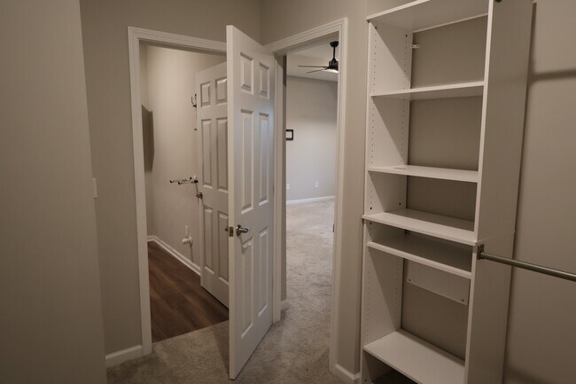 Building Photo - 2951 Daylily Dr