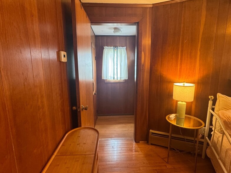 Building Photo - 18 Laurelhurst Rd