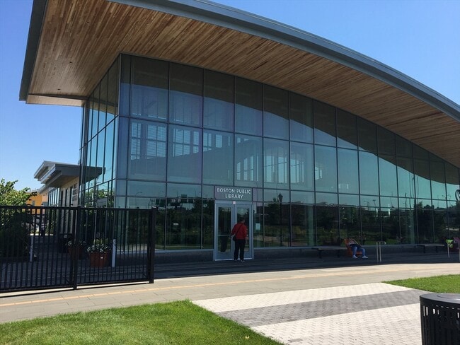 Building Photo - 77 Princeton St